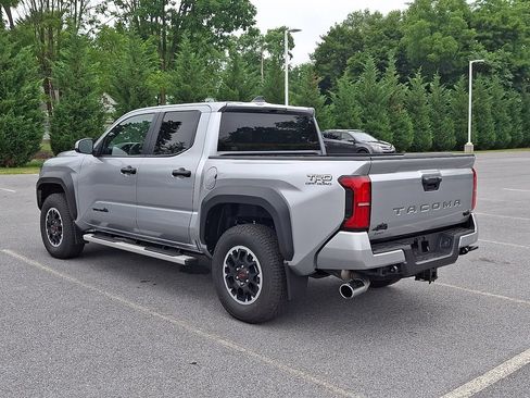 Certified 2024 Toyota Tacoma TRD Off-Road AWD/4WD image 6