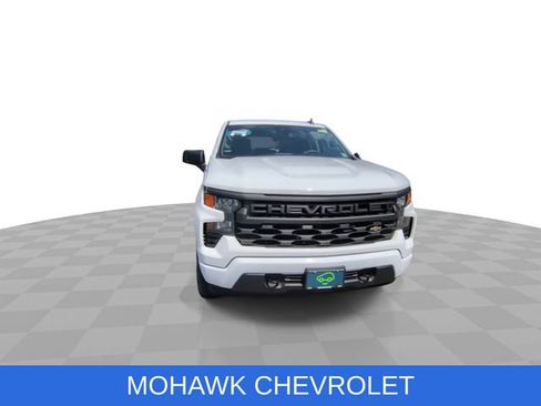 Used 2022 Chevrolet Silverado 1500 Custom AWD/4WD image 3