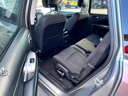 Used 2017 Dodge Journey SXT w/ Premium Group image 7