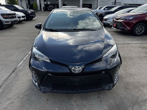 Used 2019 Toyota Corolla SE FWD image 2