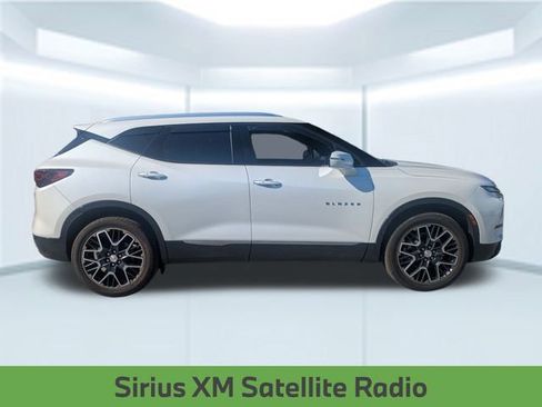 Used 2023 Chevrolet Blazer Premier w/ Enhanced Convenience Package image 8