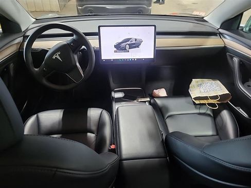 Used 2022 Tesla Model 3 Long Range AWD/4WD image 5