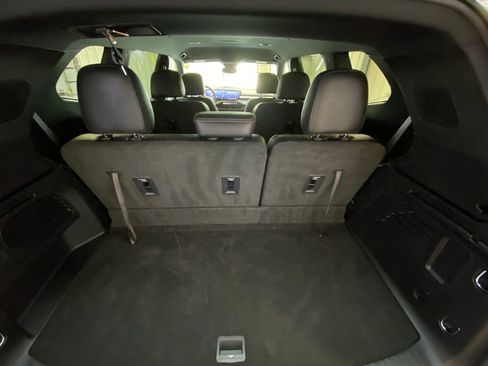 Used 2025 Buick Enclave Preferred FWD image 31