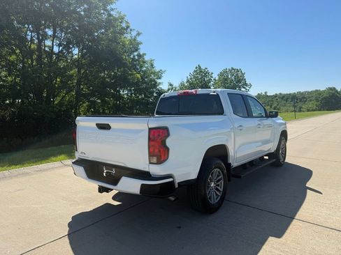 Used 2024 Chevrolet Colorado LT w/ LT Convenience Package II RWD image 3
