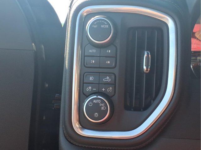 Used 2020 Chevrolet Silverado 1500 LT w/ All-Star Edition AWD/4WD image 13