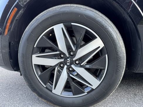 Used 2021 Kia Sorento EX FWD image 13