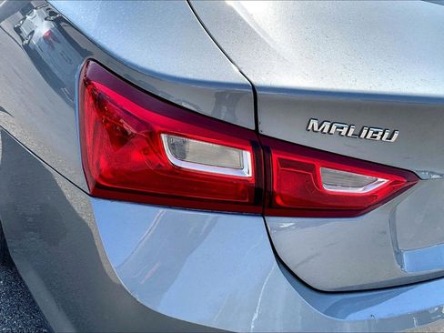 Used 2023 Chevrolet Malibu LT image 31