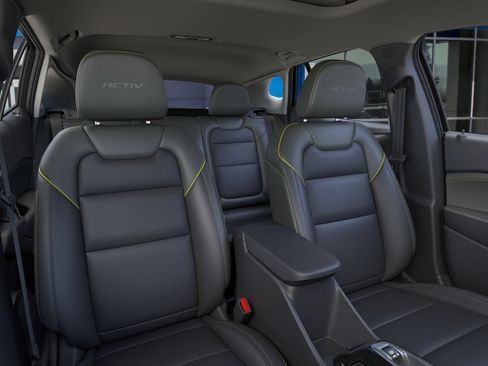 Used 2026 Chevrolet Trax ACTIV w/ Sunroof Package FWD image 16