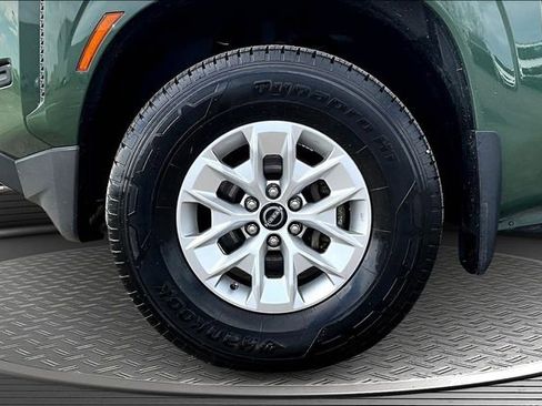 Used 2024 Nissan Frontier SV w/ Technology Package AWD/4WD image 33