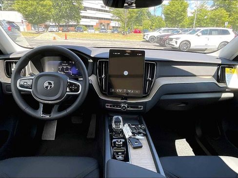 New 2026 Volvo XC60 B5 Plus w/ Protection Package Premier image 7