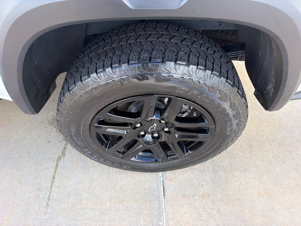 Used 2025 Chevrolet Colorado Trail Boss AWD/4WD image 9