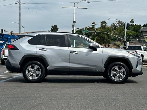 Used 2025 Toyota RAV4 XLE AWD/4WD image 6