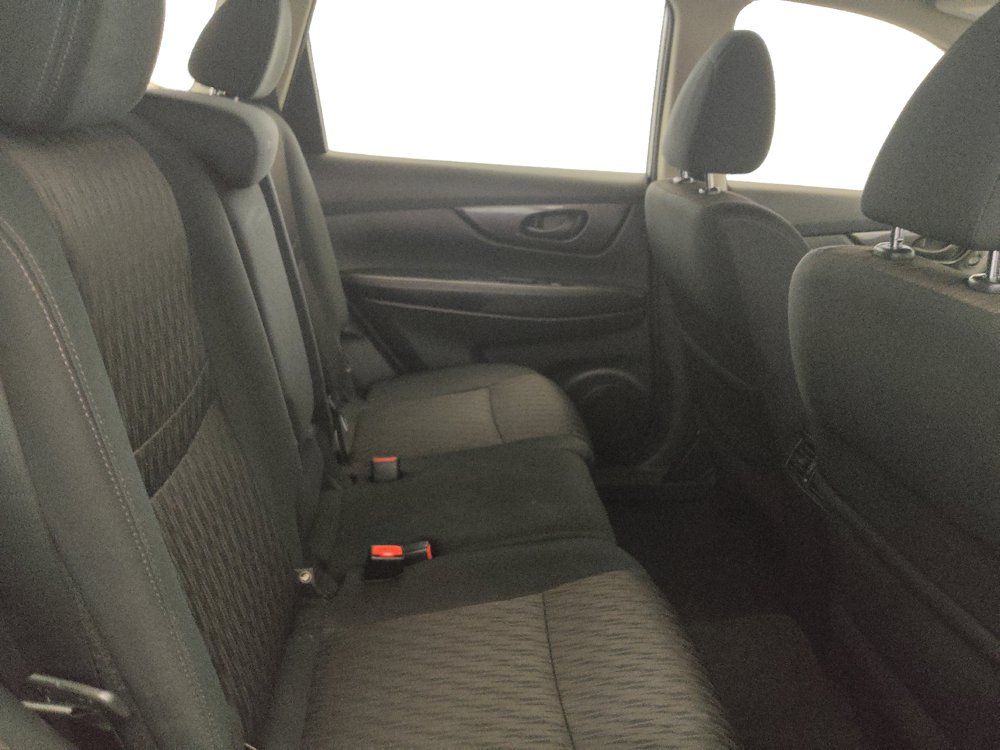Used 2019 Nissan Rogue S AWD/4WD image 19