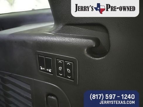 Used 2019 GMC Yukon XL Denali image 12