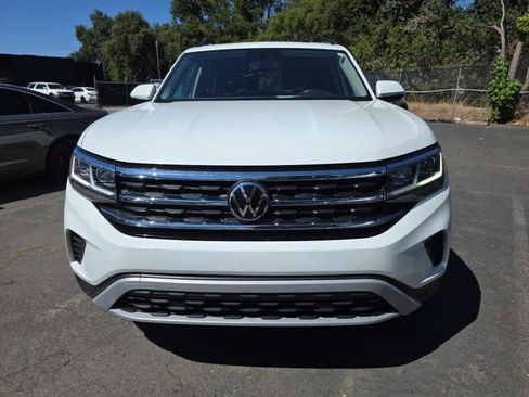 Used 2023 Volkswagen Atlas SE w/ Panoramic Sunroof Package FWD image 2