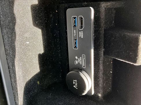Used 2018 Land Rover Range Rover Evoque HSE Dynamic AWD/4WD image 16