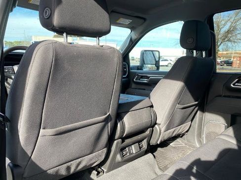 Used 2025 Chevrolet Silverado 2500 LT w/ Convenience Package image 27