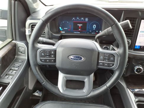 Used 2024 Ford F250 Lariat w/ Lariat Ultimate Package AWD/4WD image 23