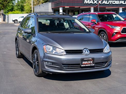Used 2015 Volkswagen Golf TDI SE FWD image 2