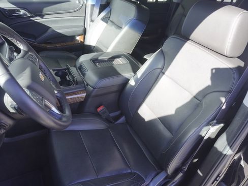 Used 2017 Chevrolet Suburban Premier image 20