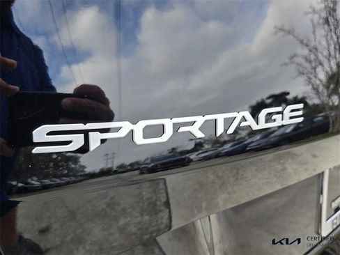 Certified 2024 Kia Sportage SX image 17