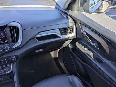 Used 2023 GMC Terrain SLT image 18