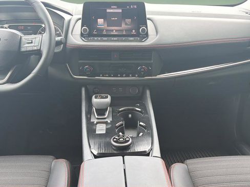 New 2026 Nissan Rogue SV AWD/4WD image 8