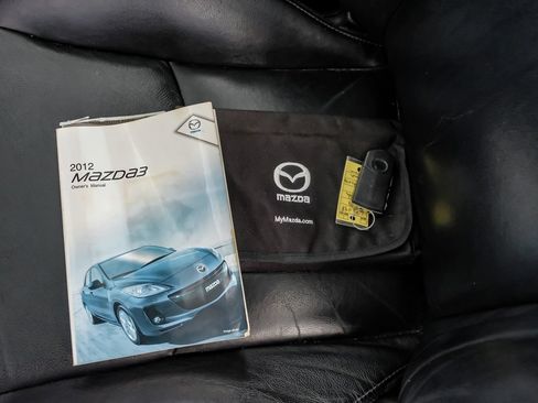 Used 2012 MAZDA MAZDA3 i Grand Touring w/ Tech Pkg FWD image 61