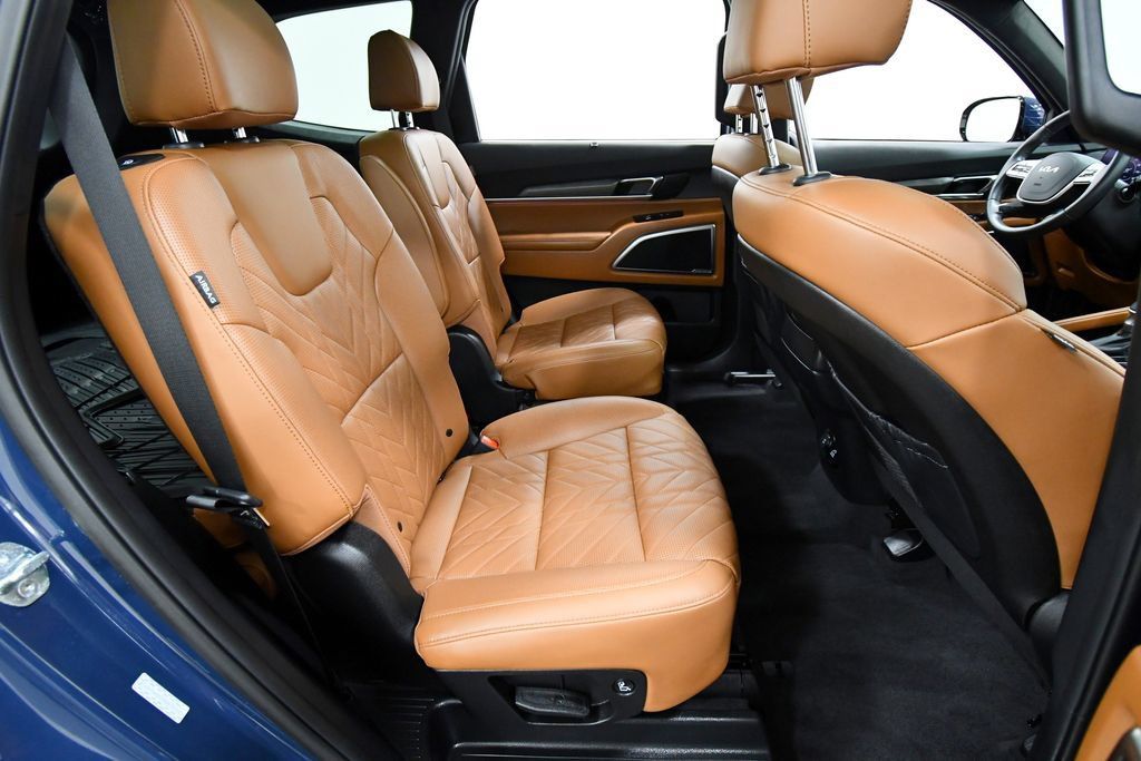 Certified 2025 Kia Telluride SX Prestige X-Line AWD/4WD image 20
