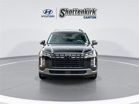 Used 2023 Hyundai Palisade Limited image 3