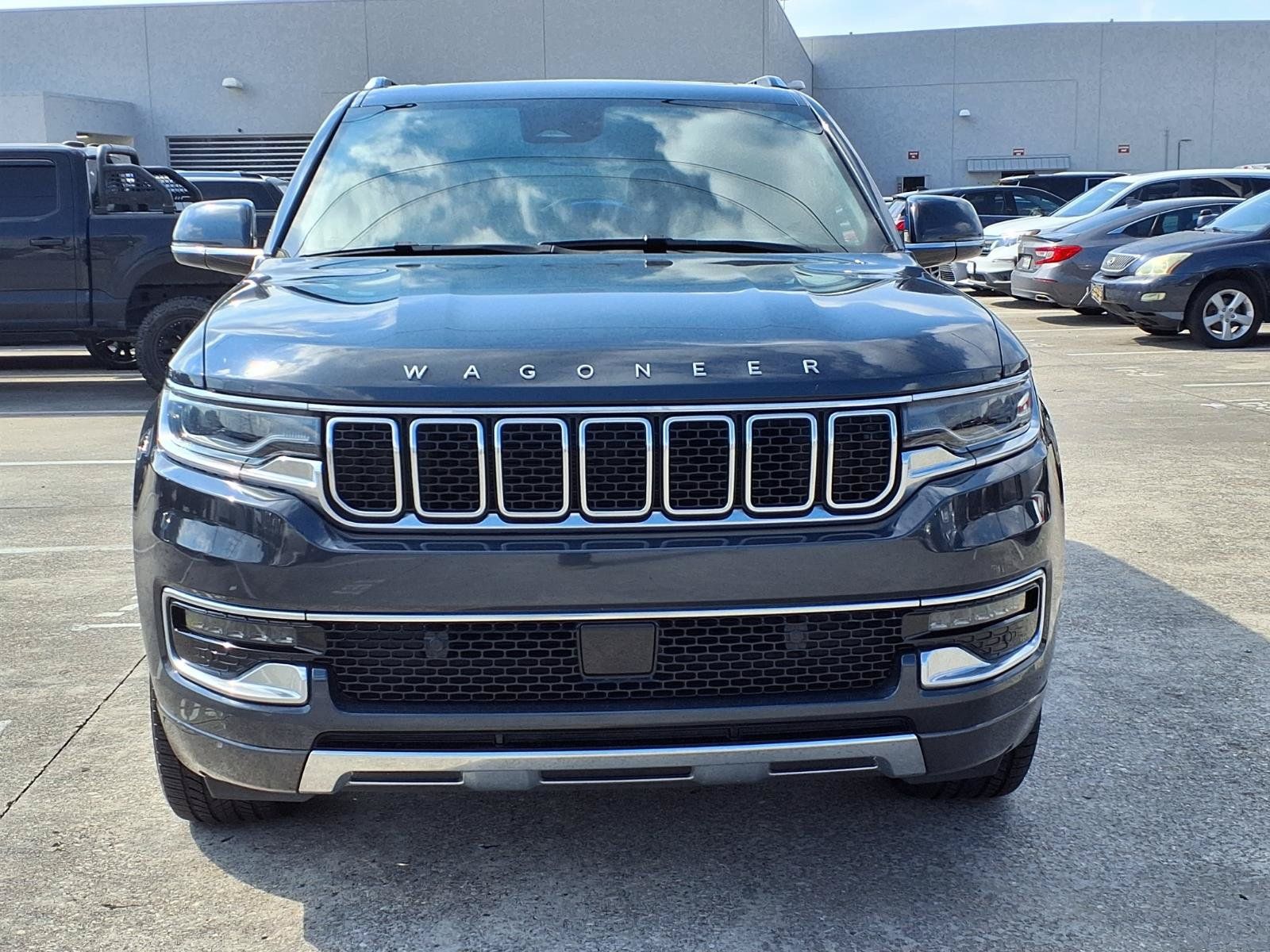 Used 2022 Jeep Wagoneer Series III w/ Premium Group I AWD/4WD image 23