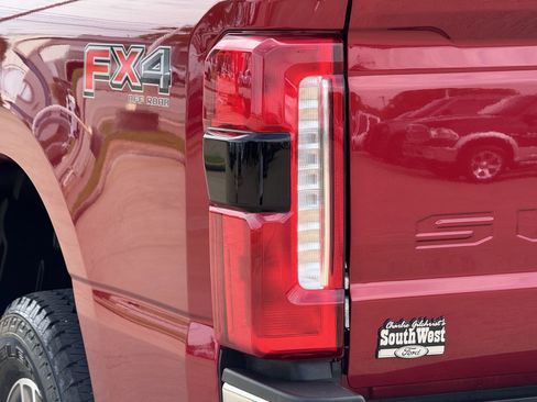 Used 2025 Ford F250 Lariat w/ Lariat Ultimate Package AWD/4WD image 6