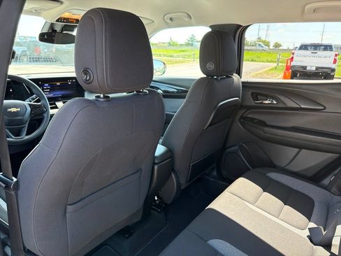 Used 2024 Chevrolet TrailBlazer LS w/ LS Convenience Package FWD image 12