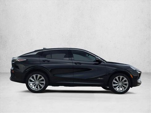 Used 2025 Buick Envista Avenir FWD image 4