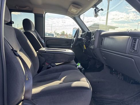 Used 2006 GMC Sierra 1500 SL w/ Light Duty Power Package image 10