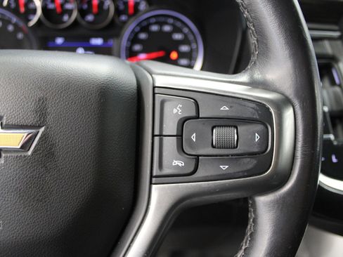 Used 2021 Chevrolet Suburban LT image 26