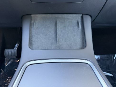 Used 2024 Tesla Model Y Long Range image 29