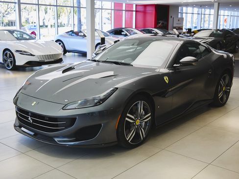 Used 2019 Ferrari Portofino image 58