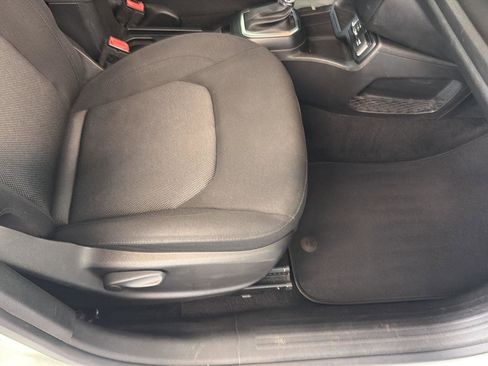 Used 2018 Jeep Renegade Sport w/ Power & Air Group FWD image 31