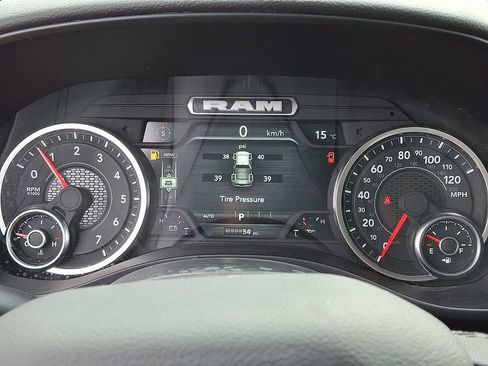 New 2026 RAM 1500 4x4 Crew Cab image 18