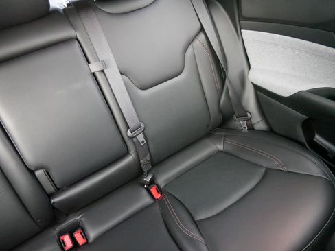 Used 2022 Jeep Compass Latitude image 14