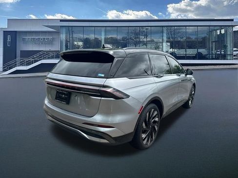 New 2026 Lincoln Nautilus Reserve AWD/4WD image 8