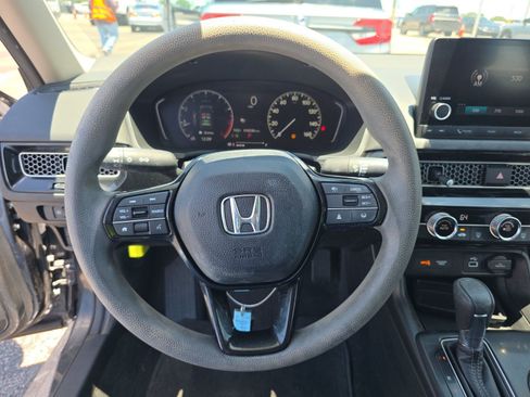Used 2023 Honda Civic LX image 6