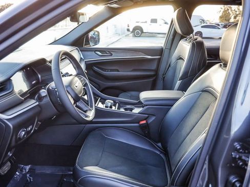 New 2026 Jeep Grand Cherokee Altitude RWD image 22