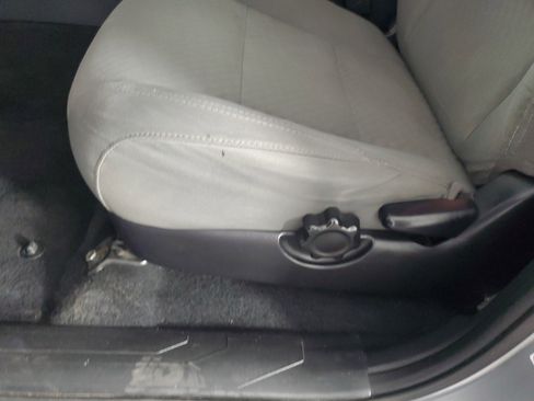 Used 2020 Toyota Tacoma SR5 RWD image 28
