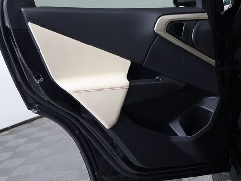 Used 2025 BMW X3 xDrive30i w/ Premium Package image 13