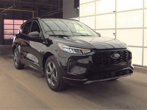 Used 2024 Ford Escape ST-Line w/ Tech Pack #1 image 4