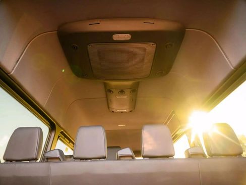 Used 2019 Mercedes-Benz Sprinter 2500 image 27