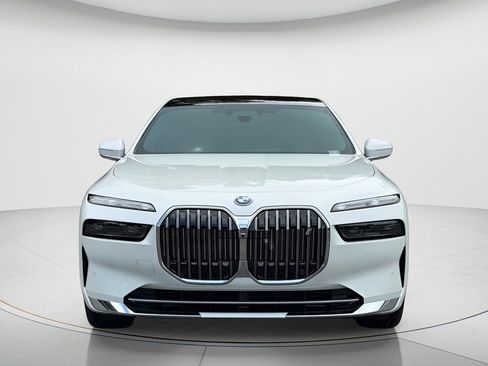 New 2026 BMW i7 eDrive50 w/ Executive Package RWD image 2