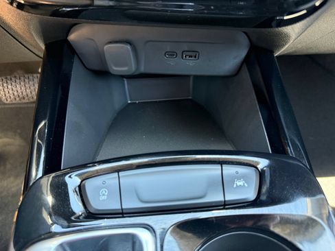 New 2026 Chevrolet Trax LT w/ Midnight Edition FWD image 26